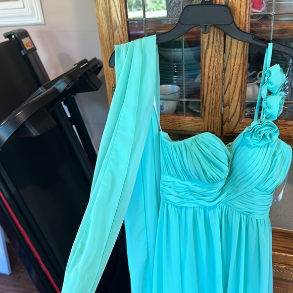 Mint green dress - Picture 3 of 6